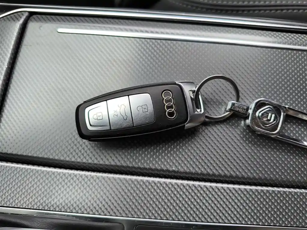 Audi A6L 2023 40 TFSI Luxury Dynamic фото 9