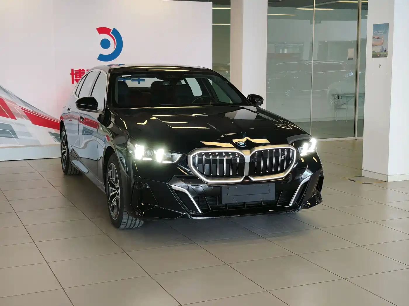BMW i5 2025 eDrive 40L M Sport Package фото 3