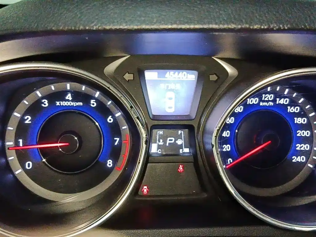 Hyundai Langdong 2016 1.6L Automatic Premium Edition фото 11