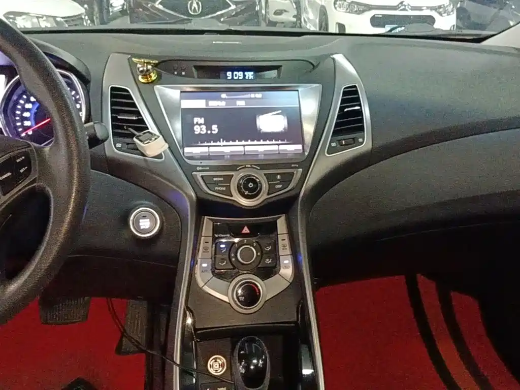 Hyundai Langdong 2016 1.6L Automatic Premium Edition фото 12