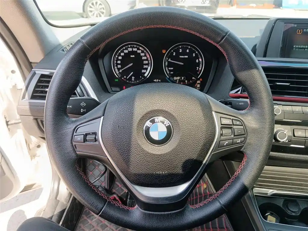 BMW 2 Series (Import) 2018 220i Sport Design Package фото 7