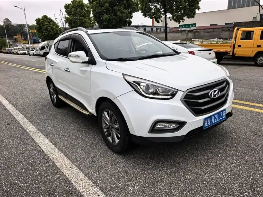 Hyundai Beijing Hyundai ix35 2013 2.0L Auto 2WD Smart GLS China IV фото 3