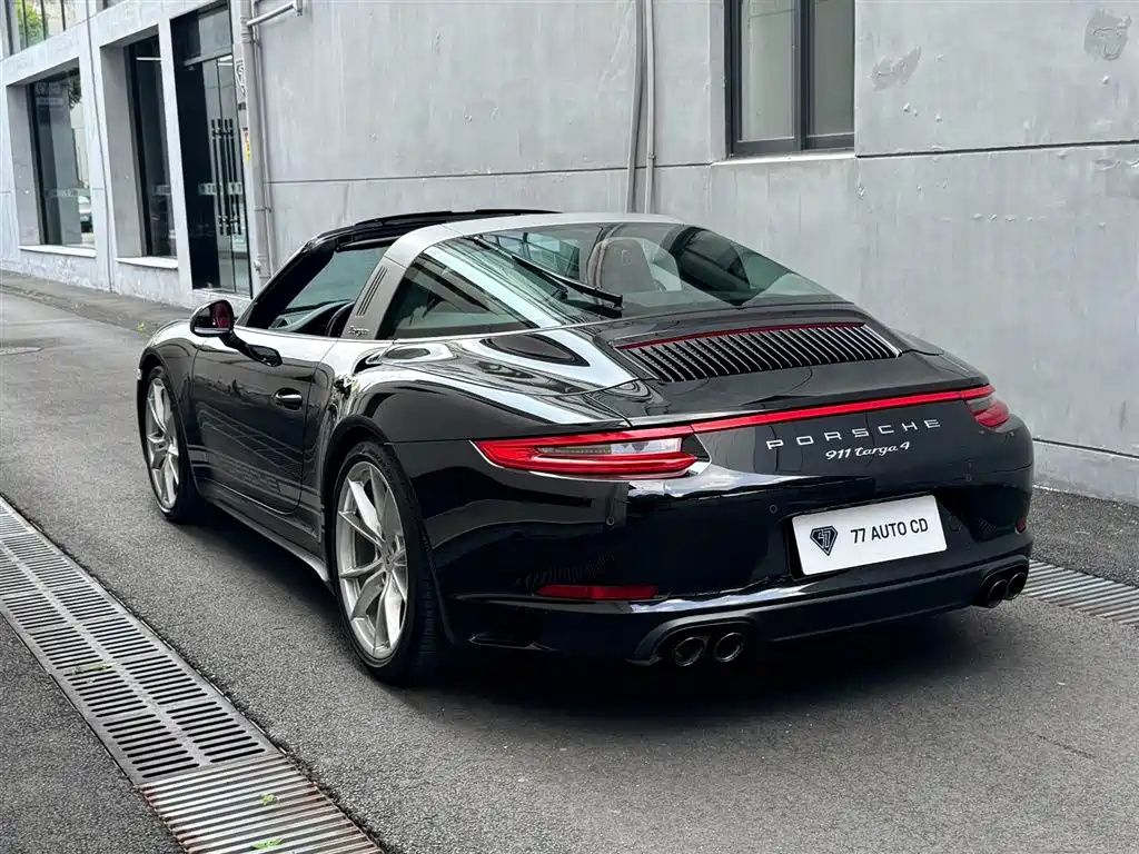 Фото 7 - Porsche 911