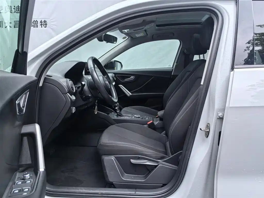 Audi Q2L 2020 35 TFSI Progressive Dynamic Model фото 13