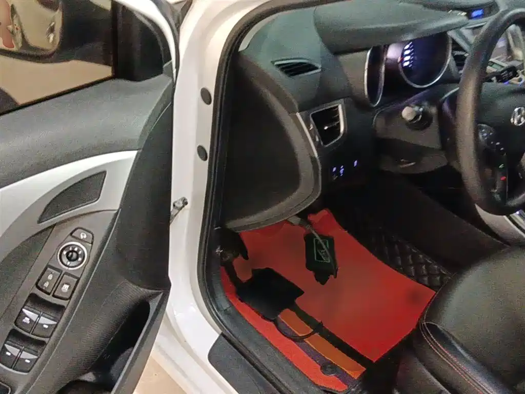 Hyundai Langdong 2016 1.6L Automatic Premium Edition фото 15