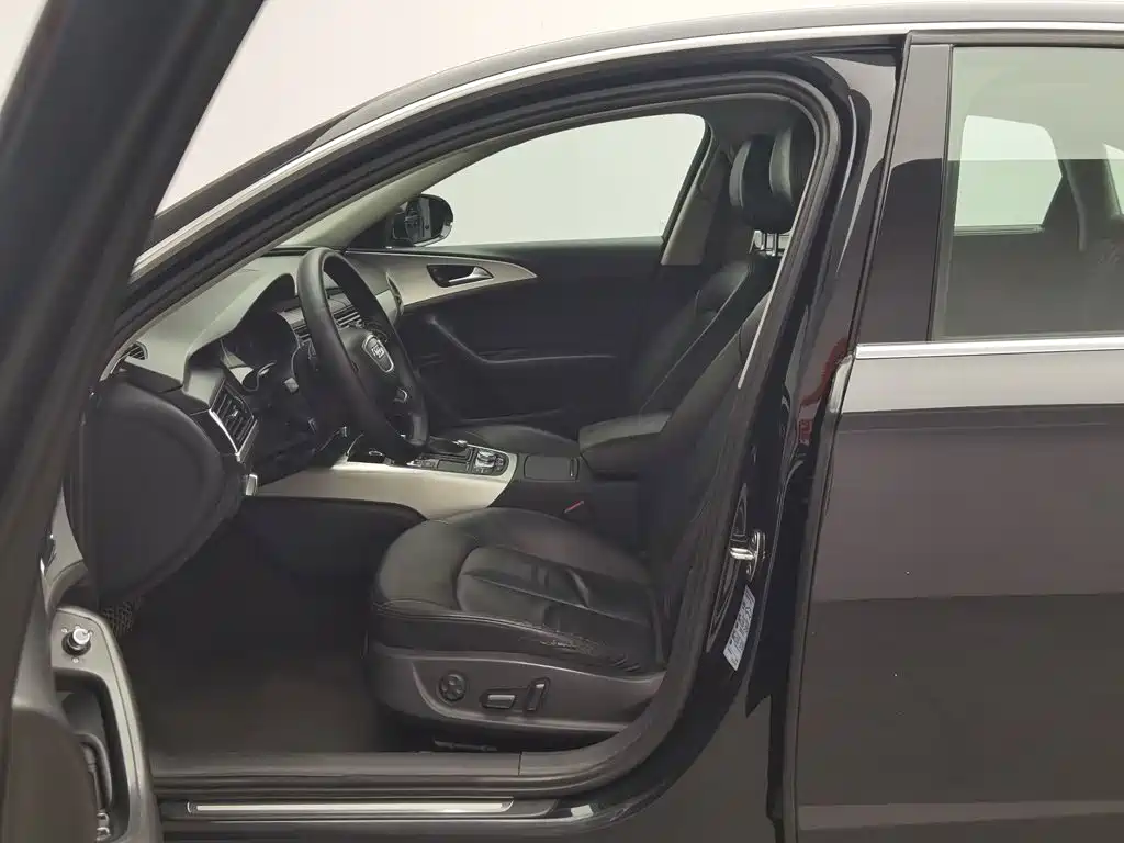 Photo 10 - Audi A6L