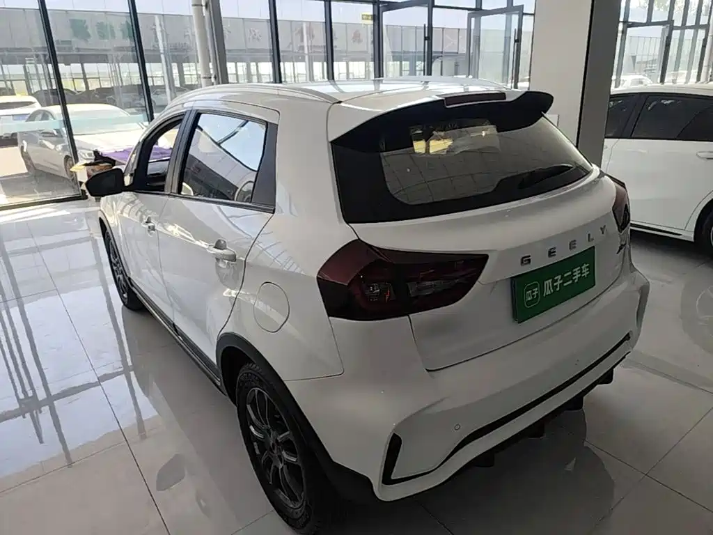 Photo 5 - Geely Vision X3