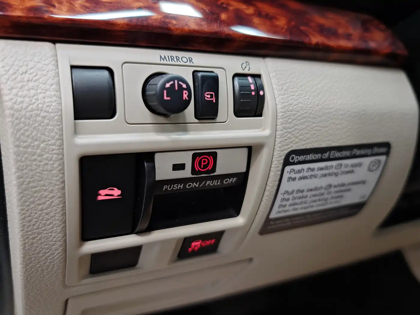 Subaru Outback 2011 2.5i Luxury Navigation Edition фото 21