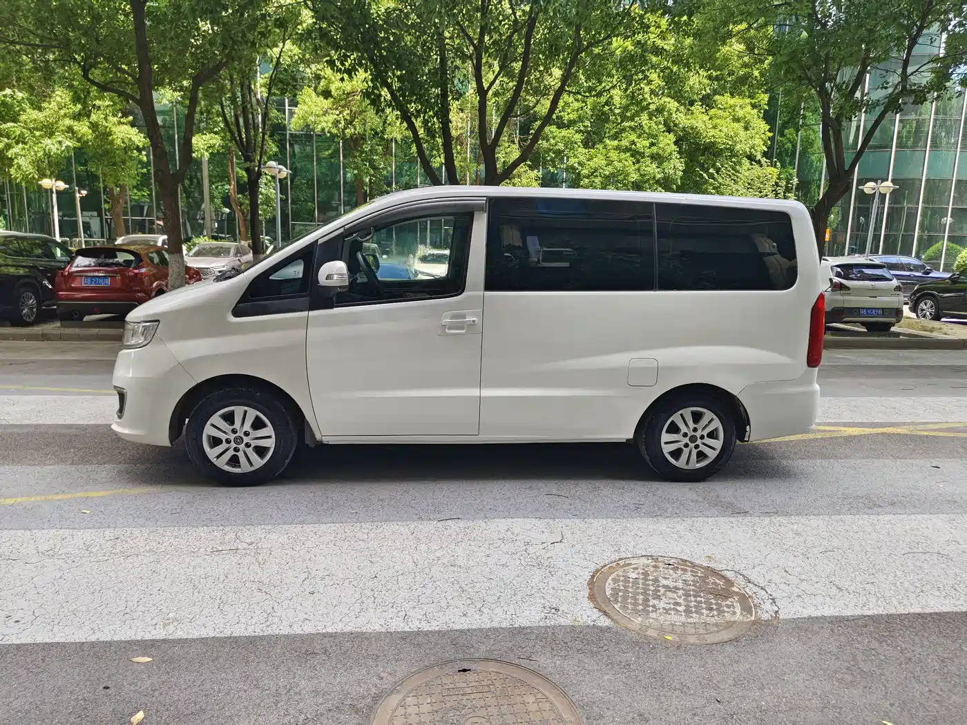 JAC Refine M3 2017 2016 IKEA Edition 1.6L Luxury