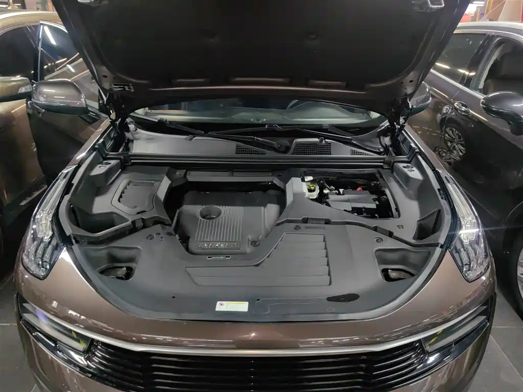 Lynk & Co 01 2017 2.0T 2WD Pro Version фото 20