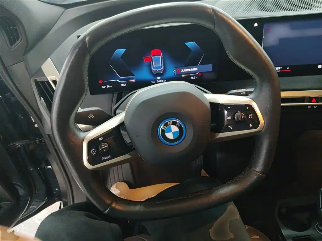 BMW iX 2022 xDrive40 фото 11
