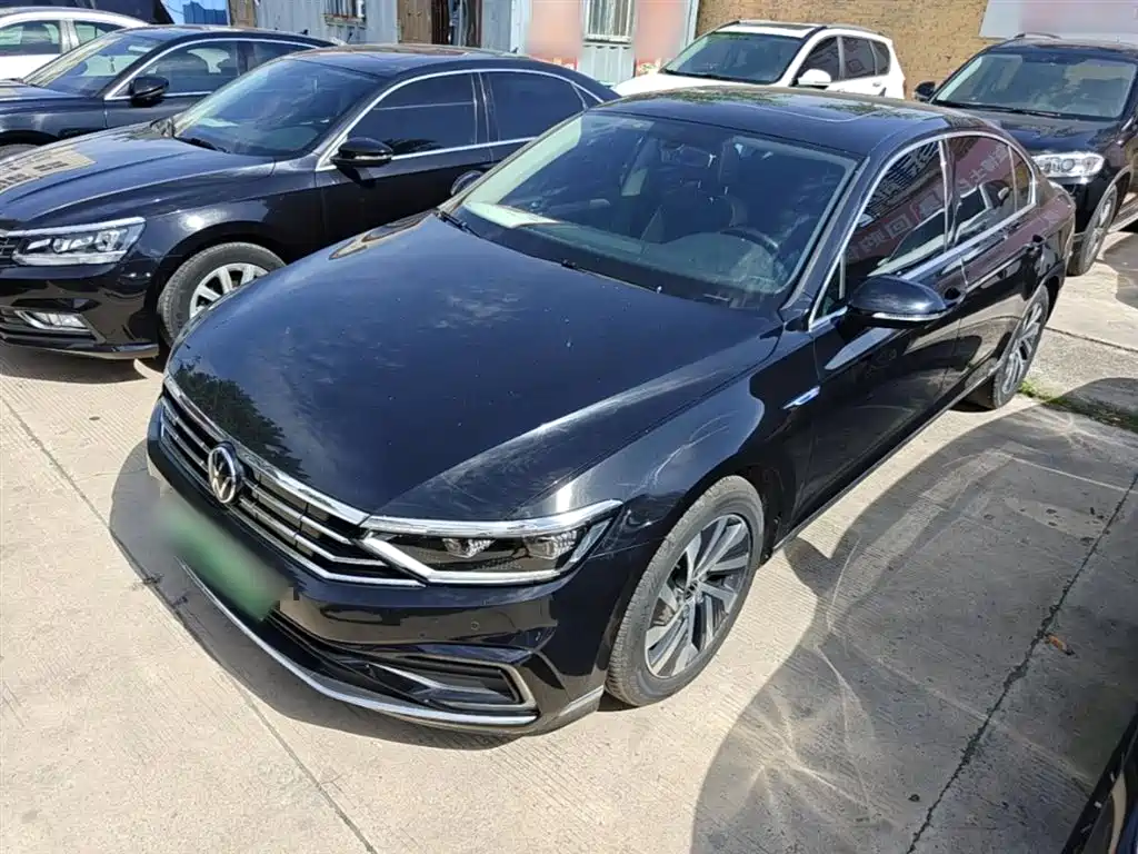 VOLKSWAGEN MAGOTAN GTE PLUG-IN HYBRID