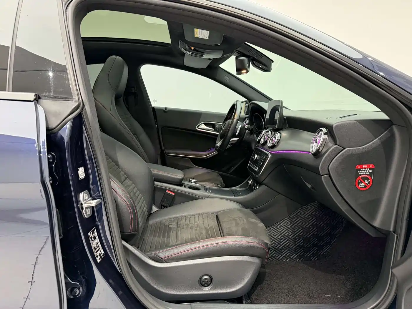 Mercedes-Benz CLA (Import) 2018 CLA 220 4MATIC фото 14