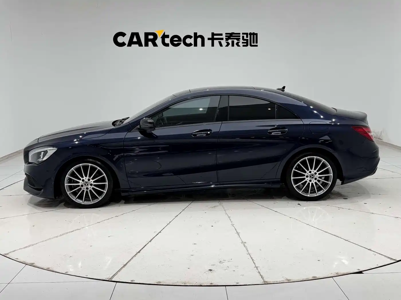 Mercedes-Benz CLA (Import) 2018 CLA 220 4MATIC фото 5
