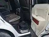Photo 9 - Land Rover Range Rover