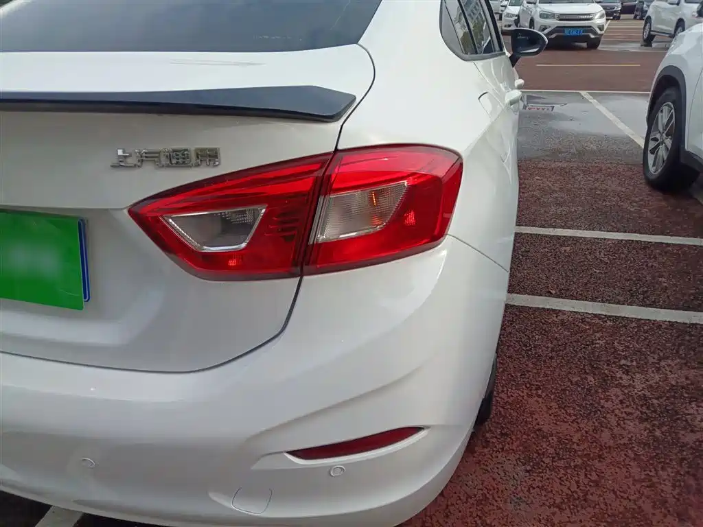 Chevrolet Cruze 2018 Facelift 320 Automatic Pioneer Edition фото 8