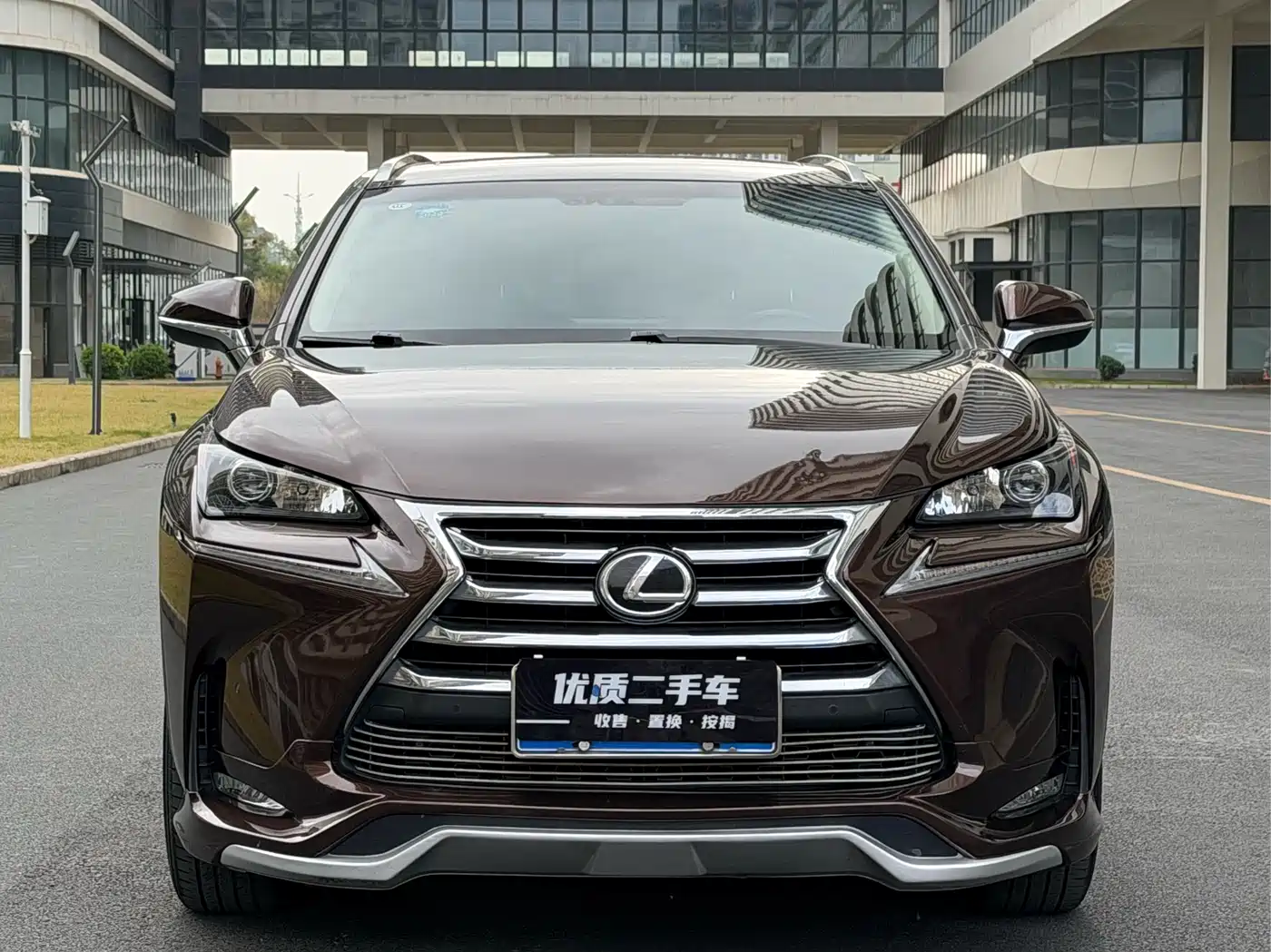 Lexus NX 2015 200t AWD F Sport фото 2
