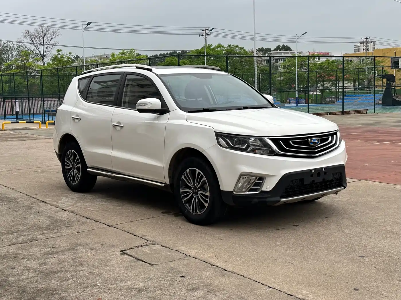 Geely Emgrand X6 2016 2016 1.8L Manual Luxury