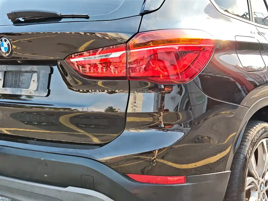 BMW X1 2018 sDrive20Li Leading Model фото 10