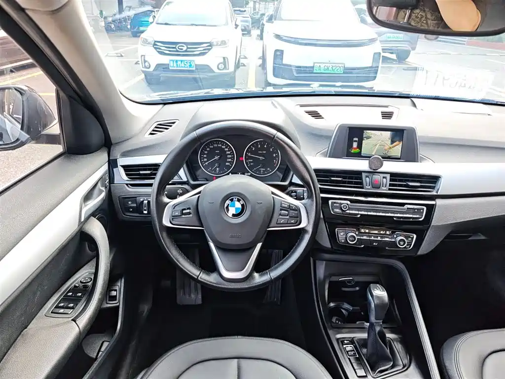 BMW X1 2018 sDrive20Li Leading Model фото 18