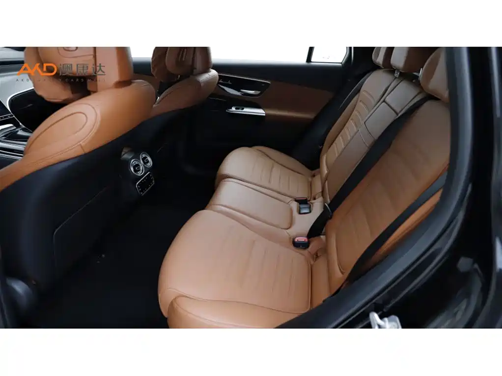 Mercedes-Benz GLC 2024 GLC 260 L 4MATIC Luxury 5-seater фото 7