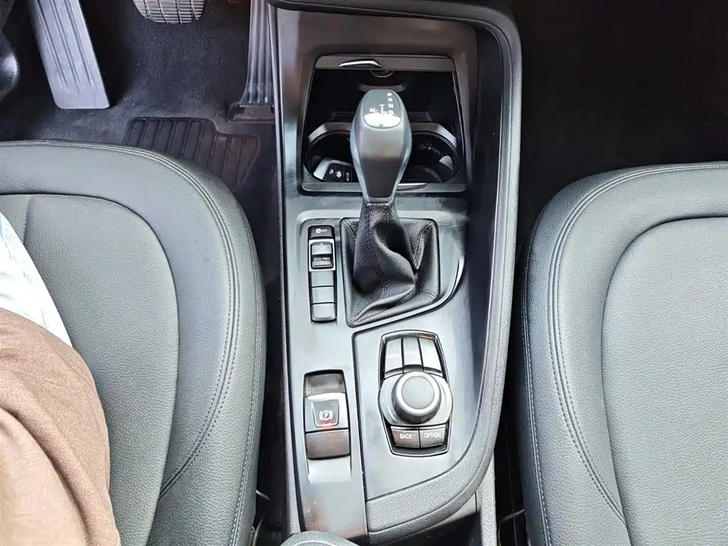 BMW X1 2018 sDrive20Li Leading Model фото 16