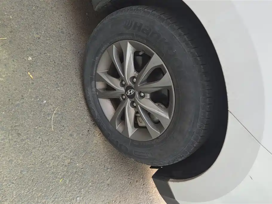 Hyundai Beijing Hyundai ix35 2015 2.0L Automatic 2WD Comfort China IV фото 6