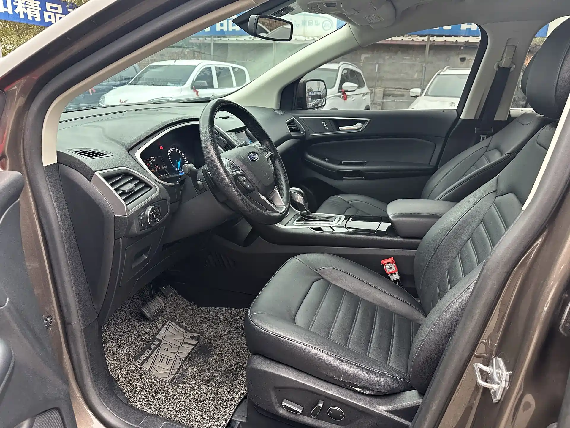 Фото 5 - Ford Edge