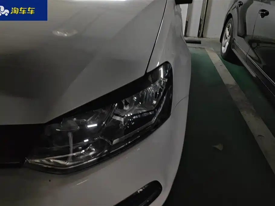 Volkswagen Polo 2016 1.6L Automatic Comfort фото 5