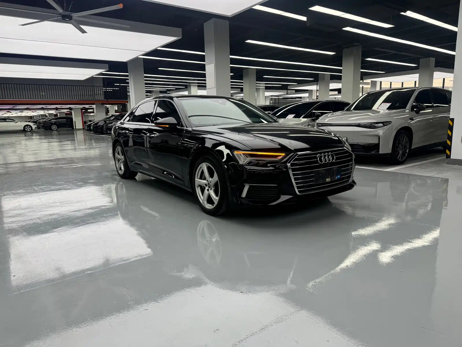 Фото 3 - Audi A6L