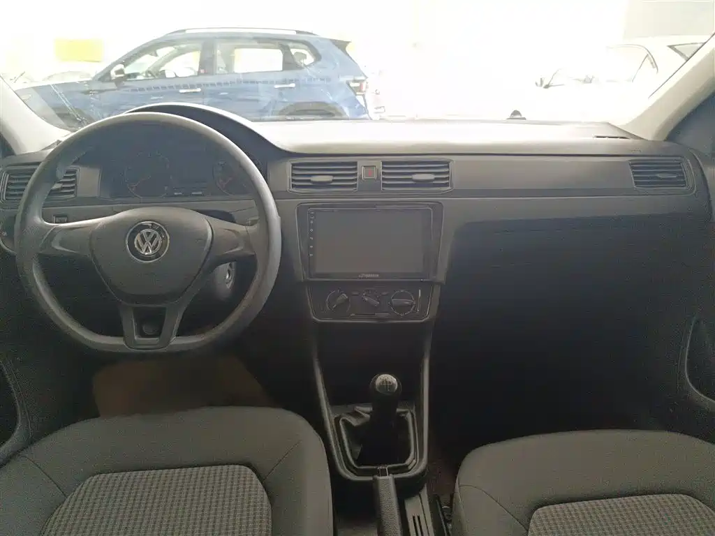 Volkswagen Santana 2016 1.4L Manual Trend Edition фото 11