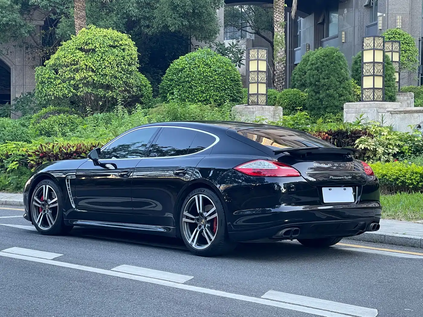 Porsche Panamera 2010 Porsche Panamera Turbo 4.8T фото 4