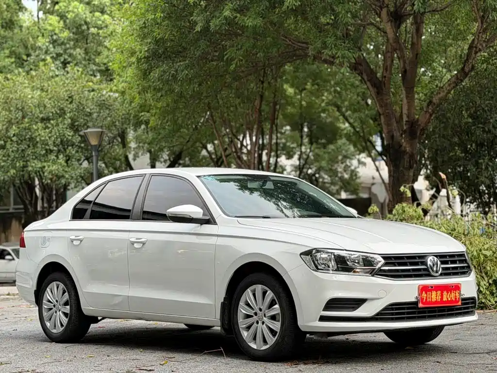 Фото 1 - Volkswagen Bora