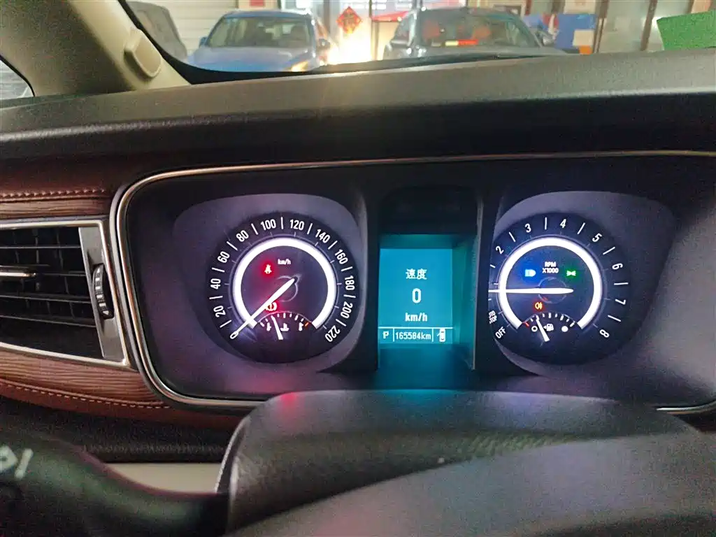 Buick GL8 2018 28T Luxury Model China VI фото 4