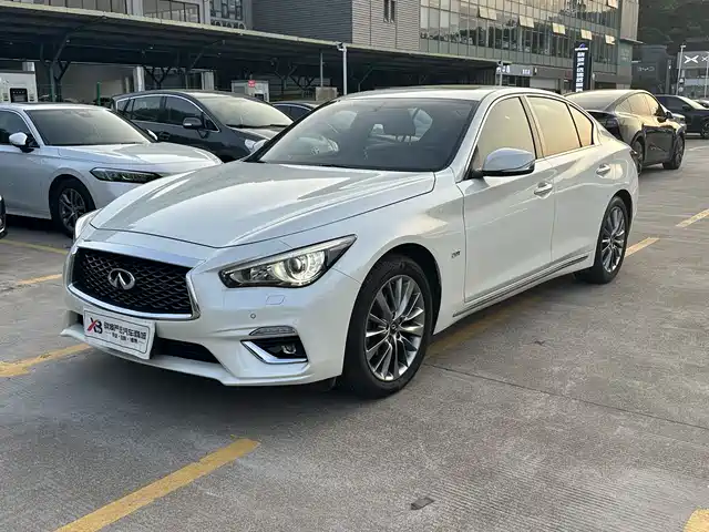 INFINITI Q50L