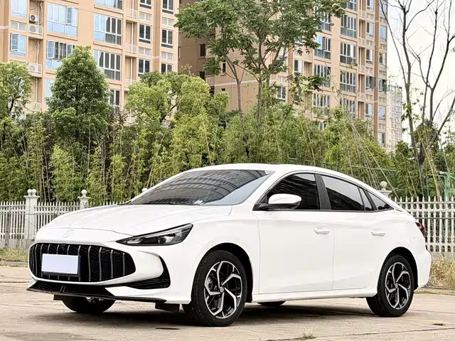MG 5 300TGI, Флагман