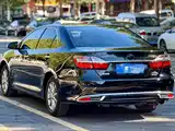 Фото 10 - Toyota Camry