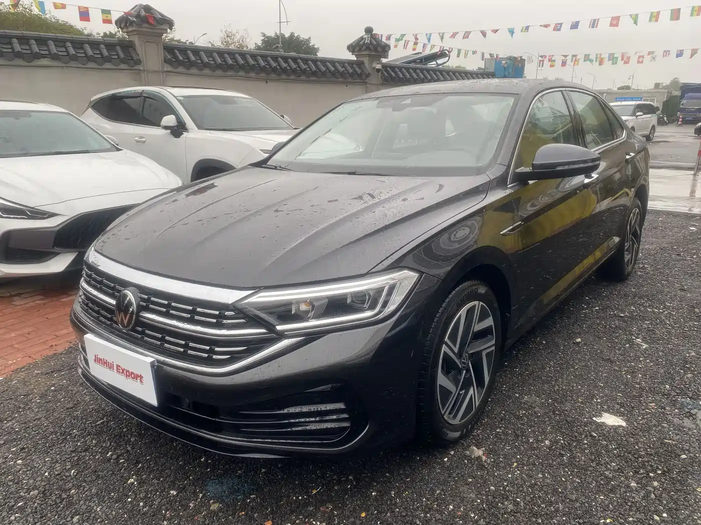 Volkswagen Sagitar 2024 300TSI DSG Surpass Edition