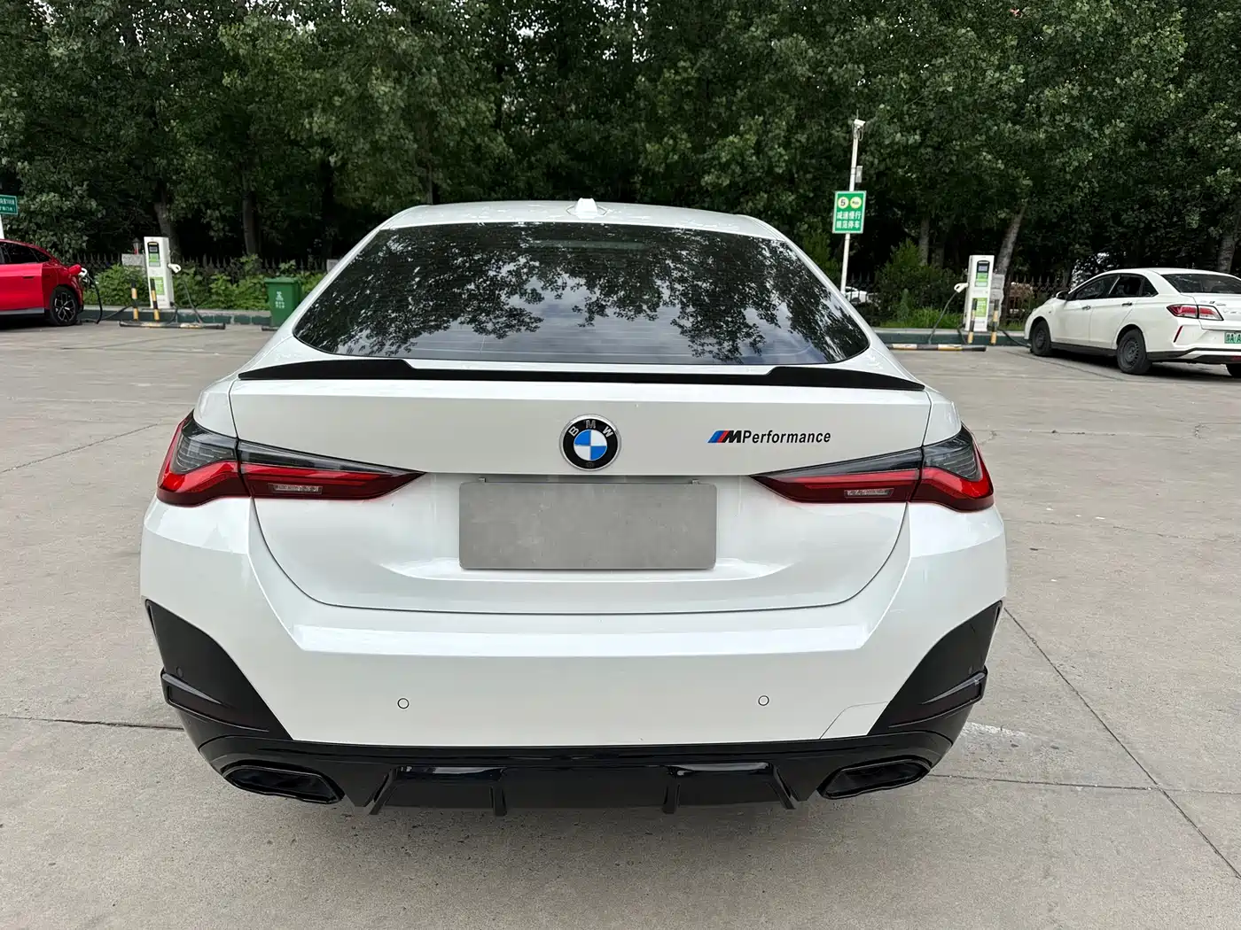 BMW 4 Series 2023 425i Gran Coupe M Sport Shadowline Package фото 7