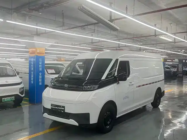  Yuan Cheng Farizon Super VAN 2025 Chuangfu Edition Medium Wheelbase Medium Roof Zhixin 68kWh