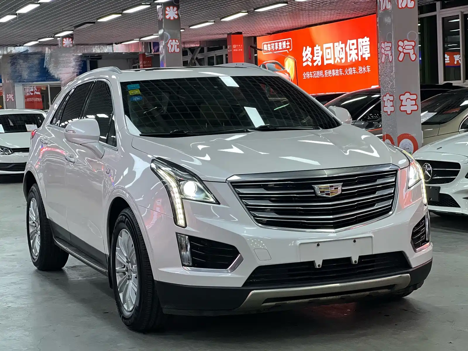 Photo 5 - Cadillac XT5