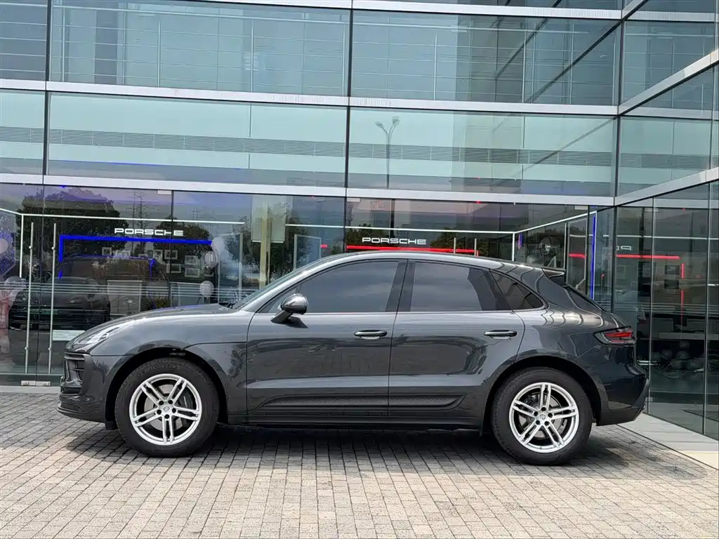 Porsche Macan 2024 Macan 2.0T фото 2