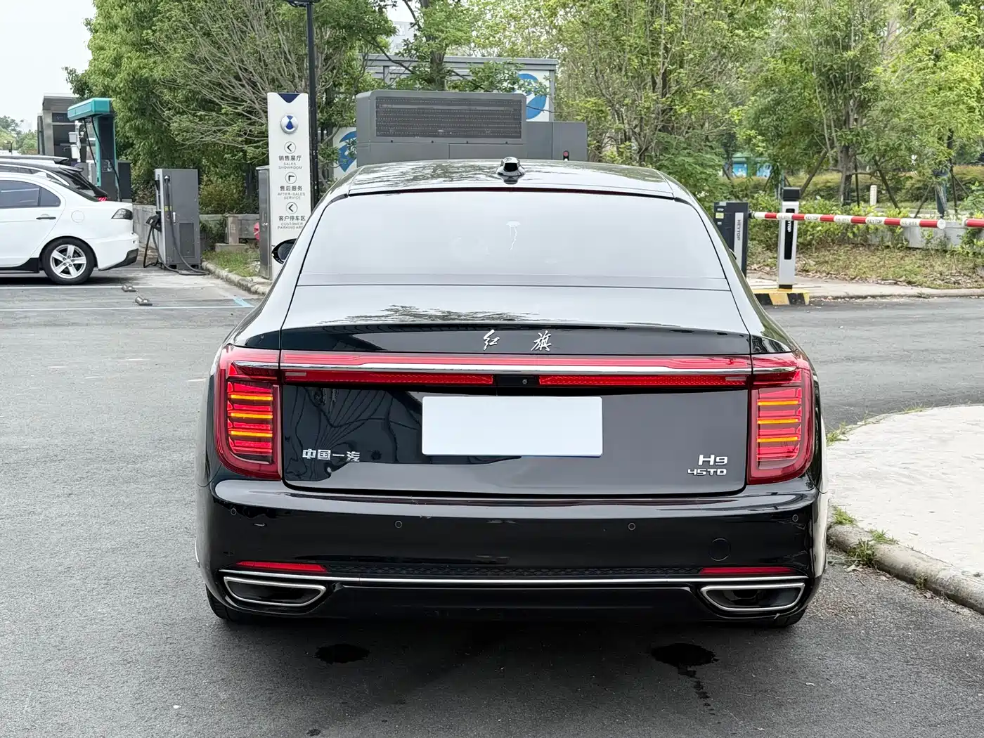 Hongqi H9 2020 2.0T Smart Connection Qi Xiang Edition фото 14