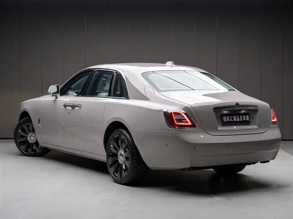 Rolls-Royce Ghost 2021 6.7T Standard Wheelbase фото 4