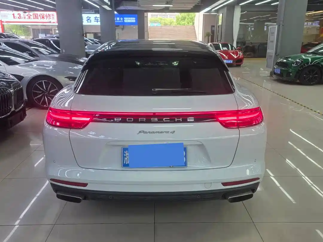 Porsche Panamera 2017 Panamera 4 Sport Turismo 3.0T фото 7