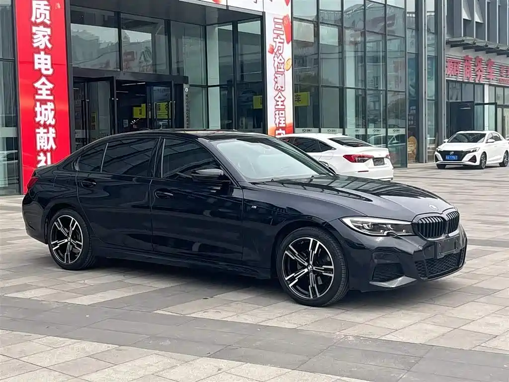 BMW 3 Series 2022 Facelift 325Li M Sport Shadow Edition фото 3