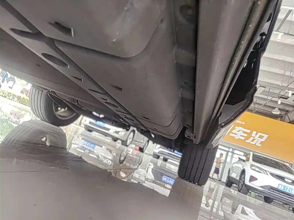 BYD Frigate 07 2023 DM-i 100KM Premium фото 22