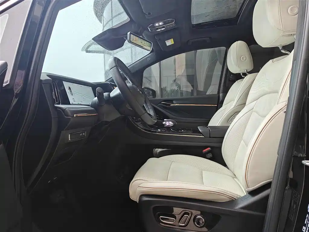 GAC Trumpchi Trumpchi M8 2023 Model Master Series Hybrid Royal Edition фото 8