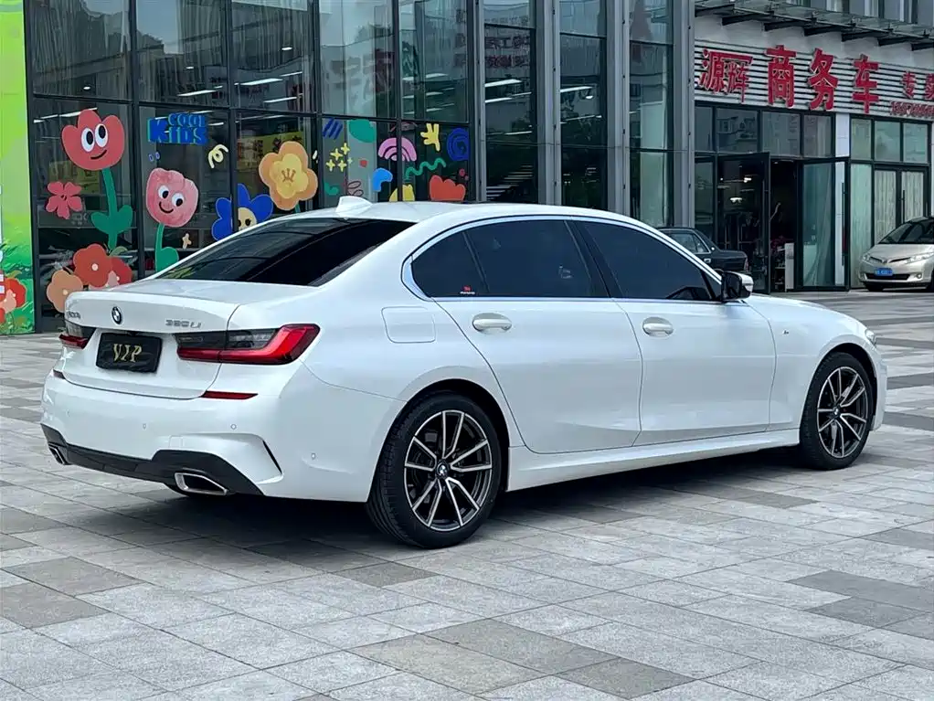 BMW 3 Series 2021 325Li M Sport Package фото 6
