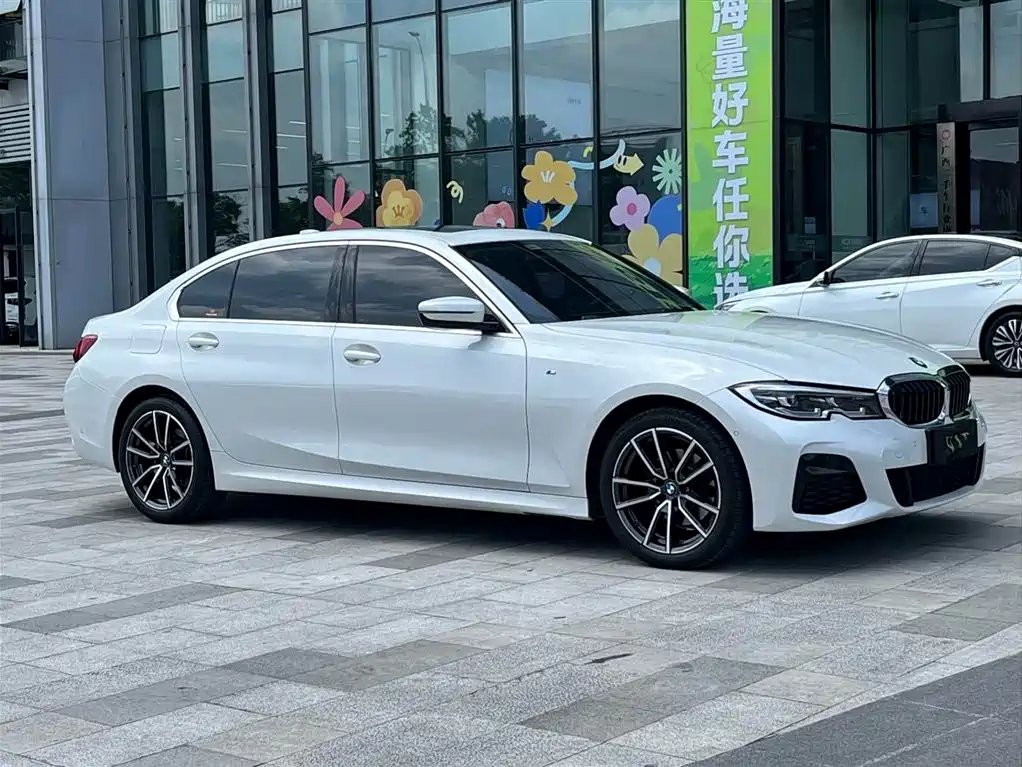 BMW 3 Series 2021 325Li M Sport Package фото 3